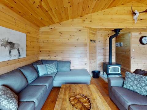 FRANCIS CABIN – Pourvoirie du Club Bataram