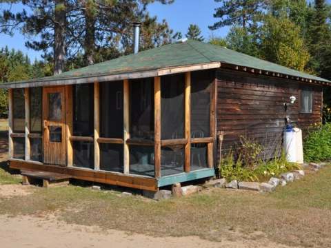 L'AIGLE CABIN – Pourvoirie du Club Gatineau