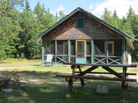 CHALET L'OURS – Pourvoirie du Club Gatineau