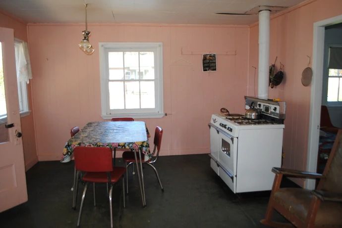 Chalet 6 — Pourvoirie du Lac à l'Ours Blanc – Pourvoirie du Lac à l'Ours Blanc