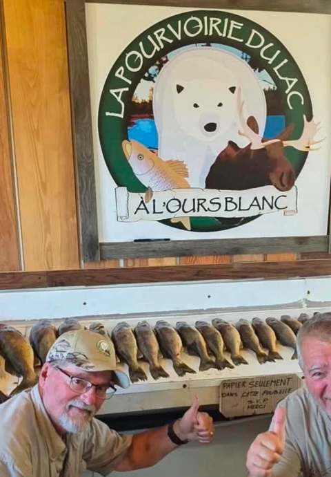 Fishing Walleye at Pourvoirie du Lac à l'Ours Blanc, Mauricie, Quebec — photo 3