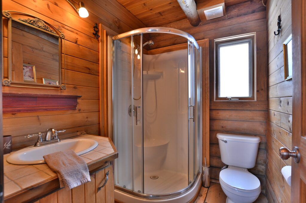 L'INTIME CABIN — Pourvoirie du Lac Berval – Pourvoirie du Lac Berval
