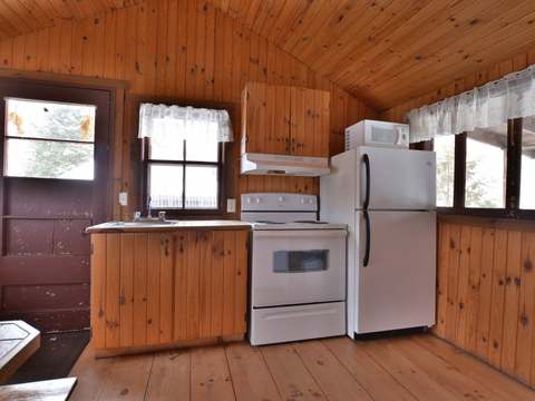 CHALET LE CASTOR – Pourvoirie du Lac Berval