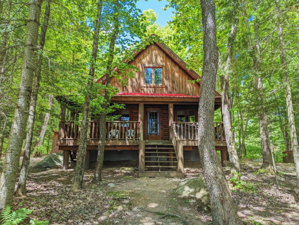 LE PÊCHEUR CHALET – Pourvoirie du Lac Berval
