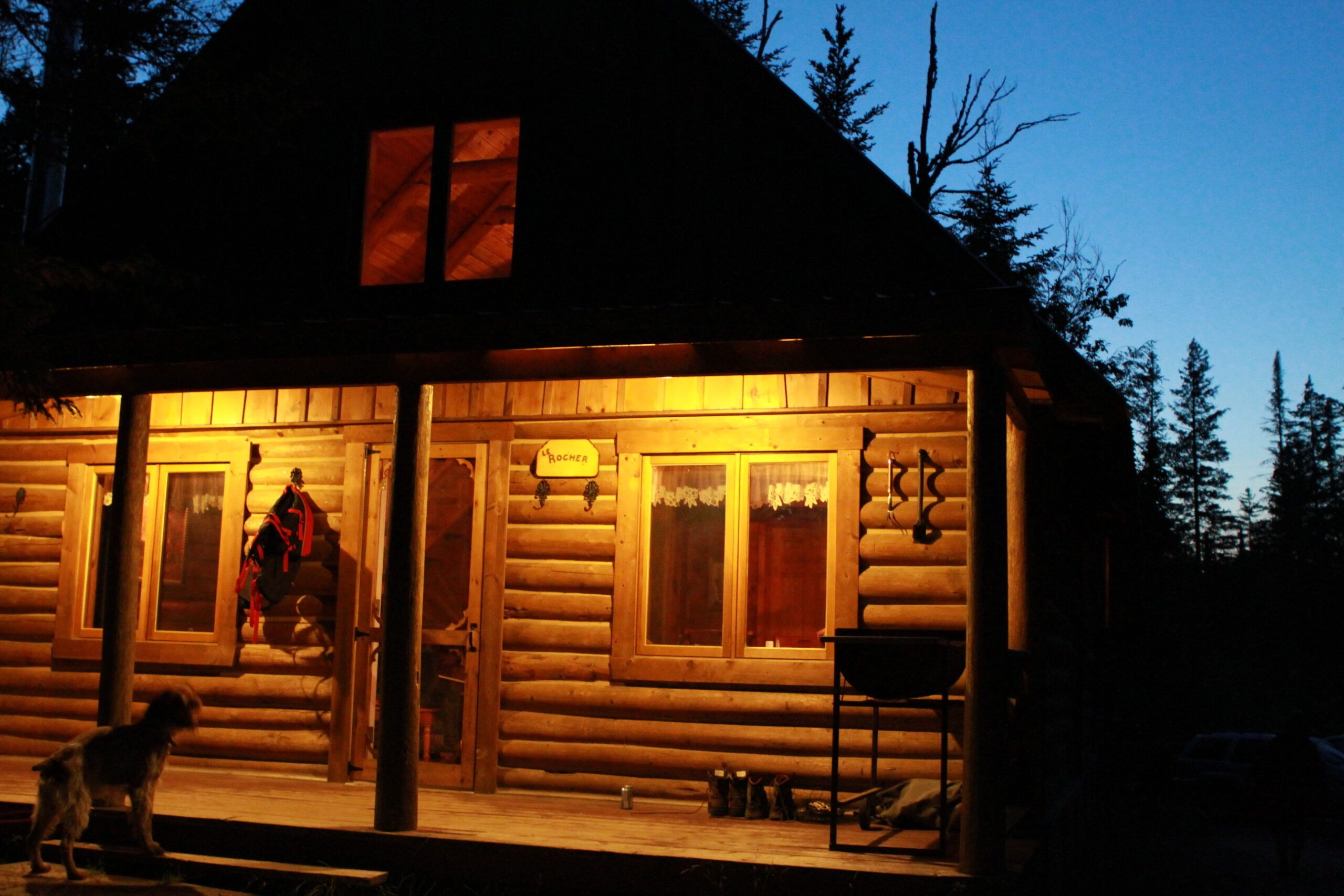 LE ROCHER CABIN – Pourvoirie du Lac Berval