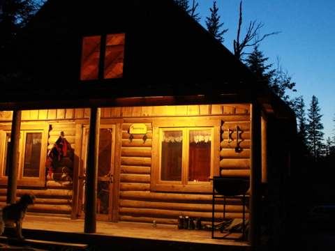 LE ROCHER CABIN – Pourvoirie du Lac Berval