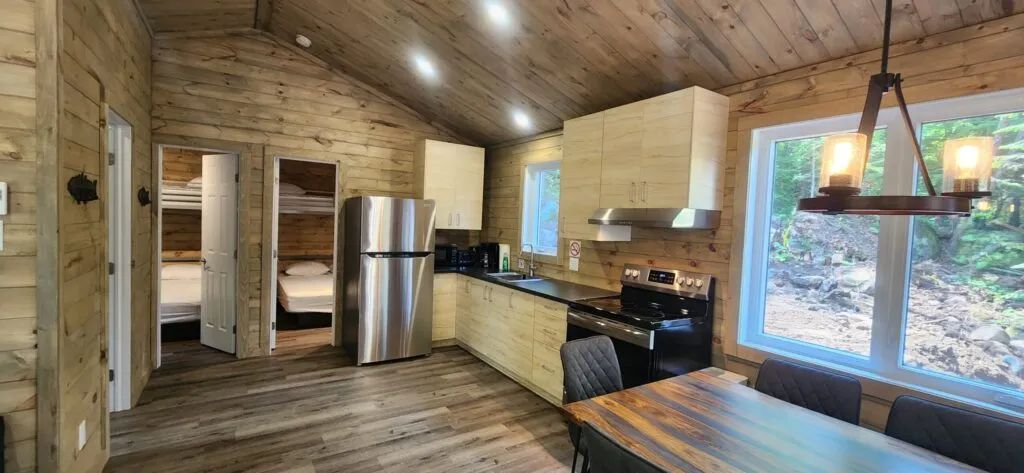 CHALET L'EVASION — Pourvoirie du Lac Berval – Pourvoirie du Lac Berval