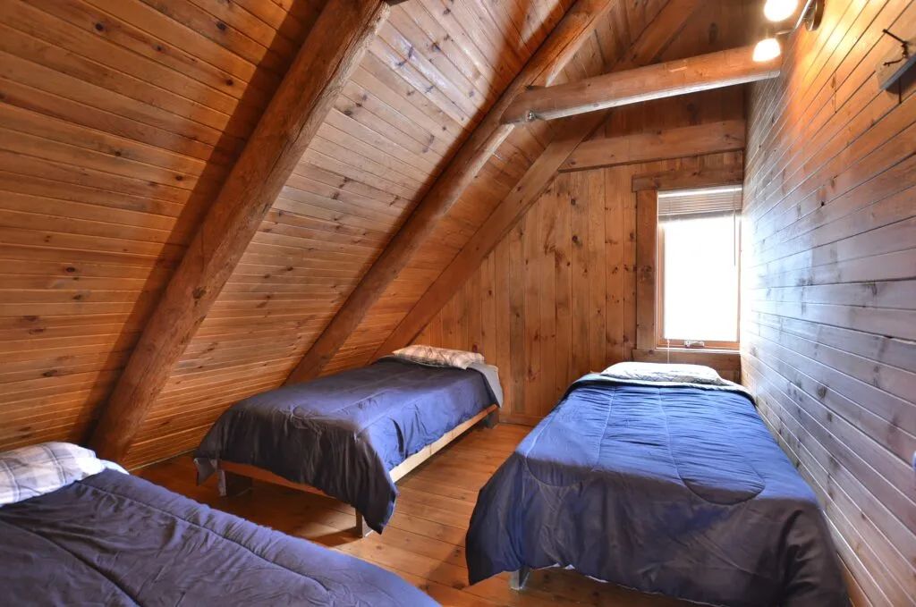 L'INTIME CABIN – Pourvoirie du Lac Berval