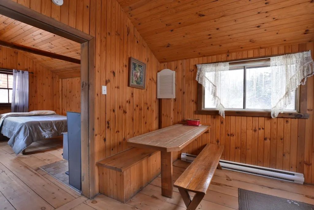 CHALET LE CASTOR – Pourvoirie du Lac Berval