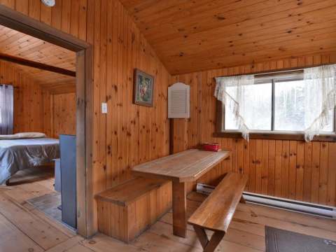 CHALET LE CASTOR – Pourvoirie du Lac Berval