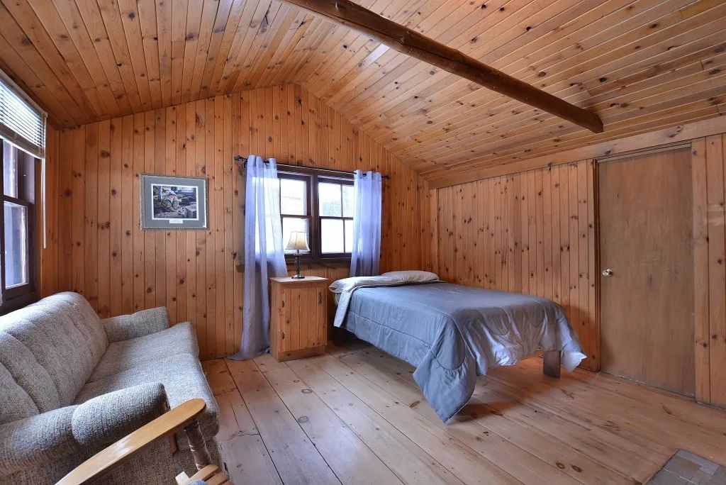 CHALET LE CASTOR — Pourvoirie du Lac Berval – Pourvoirie du Lac Berval