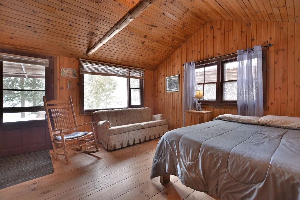 CHALET LE CASTOR – Pourvoirie du Lac Berval