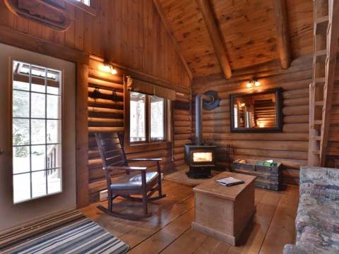 LE CHAMPÊTRE CABIN – Pourvoirie du Lac Berval