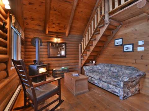 LE CHAMPÊTRE CABIN – Pourvoirie du Lac Berval