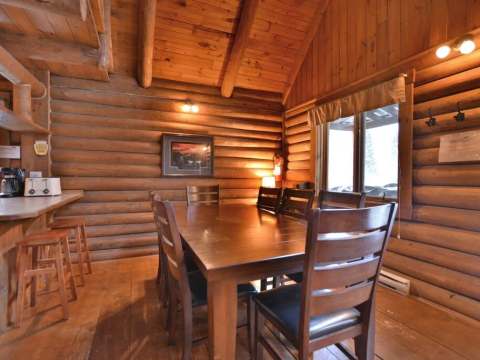 LE CHAMPÊTRE CABIN – Pourvoirie du Lac Berval