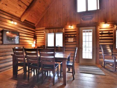 LE CHAMPÊTRE CABIN – Pourvoirie du Lac Berval