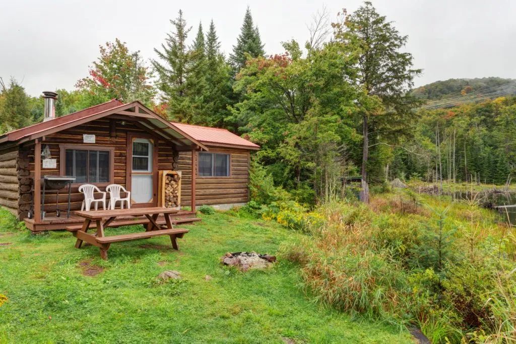 LE HUARD CABIN — Pourvoirie du Lac Berval – Pourvoirie du Lac Berval