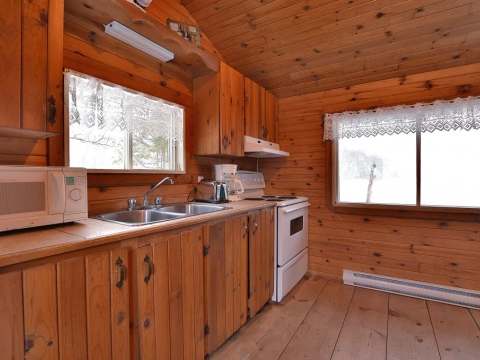 LE HUARD CABIN – Pourvoirie du Lac Berval
