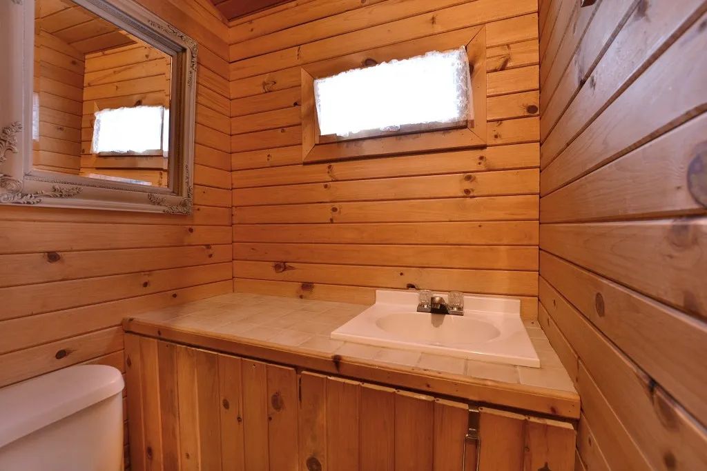 LE HUARD CABIN – Pourvoirie du Lac Berval