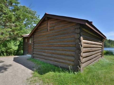LE HUARD CABIN – Pourvoirie du Lac Berval