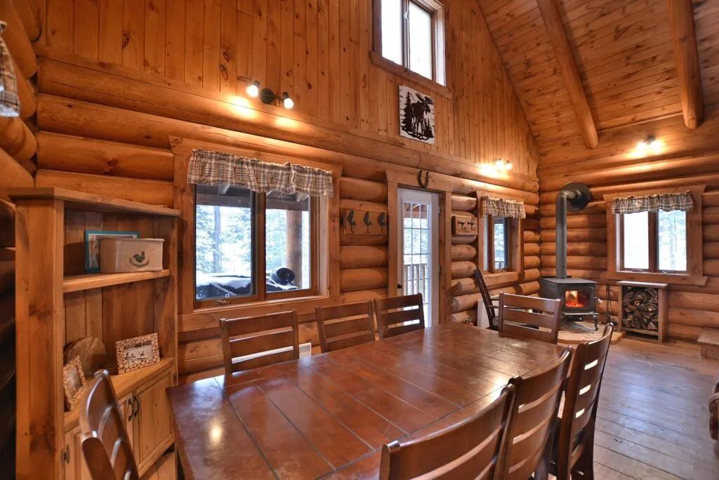 LE PÊCHEUR CHALET – Pourvoirie du Lac Berval