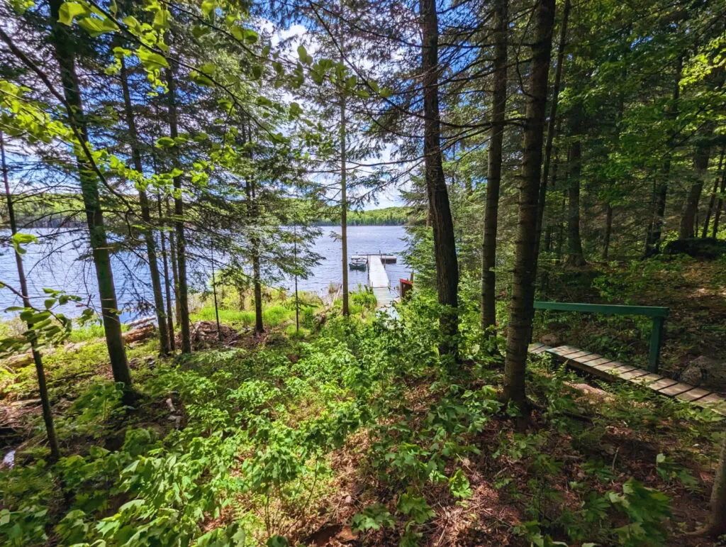 LE PÊCHEUR CHALET – Pourvoirie du Lac Berval