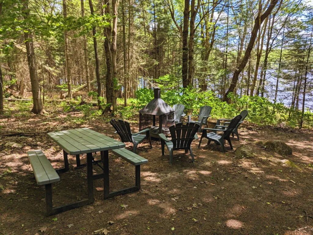 LE PÊCHEUR CHALET – Pourvoirie du Lac Berval