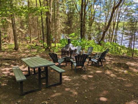 LE PÊCHEUR CHALET – Pourvoirie du Lac Berval