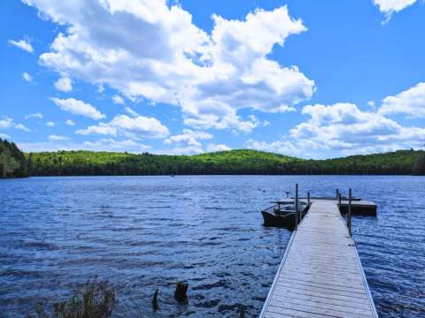 LE PÊCHEUR CHALET – Pourvoirie du Lac Berval