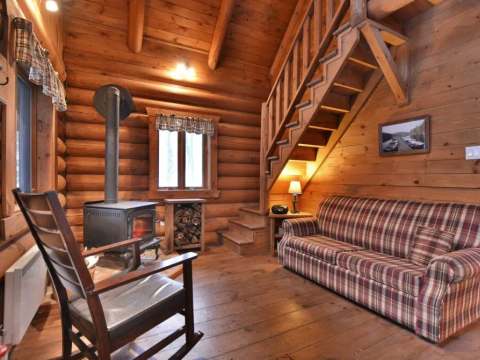 LE PÊCHEUR CHALET – Pourvoirie du Lac Berval