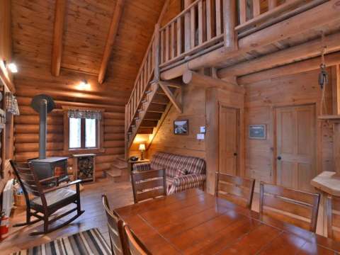 LE PÊCHEUR CHALET – Pourvoirie du Lac Berval