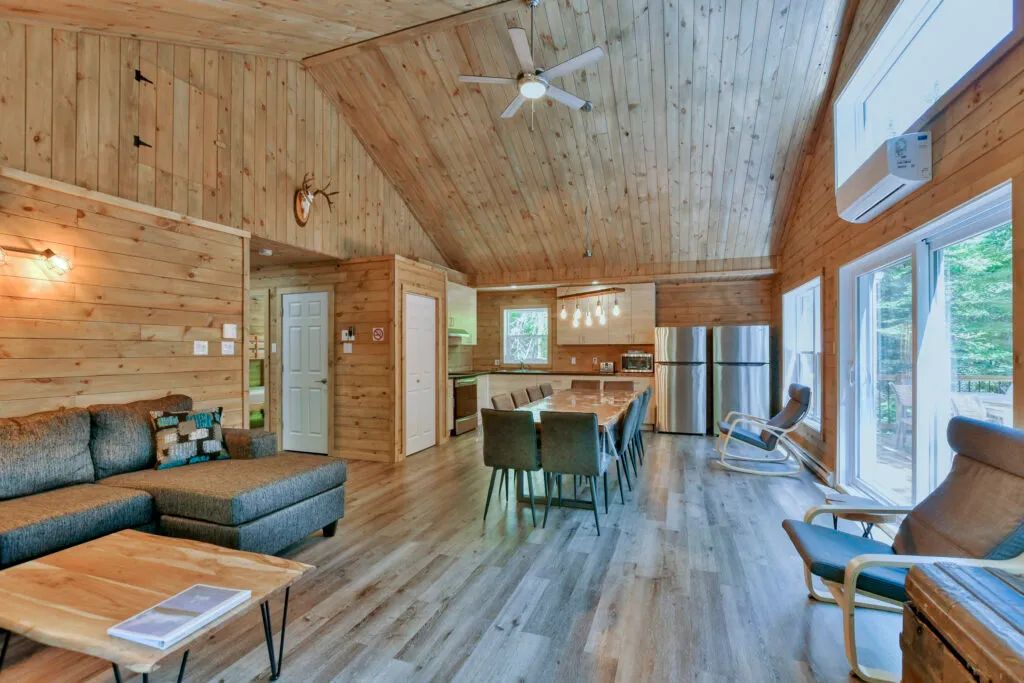 LE RASSEMBLEUR CABIN – Pourvoirie du Lac Berval