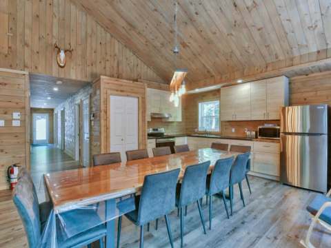LE RASSEMBLEUR CABIN – Pourvoirie du Lac Berval