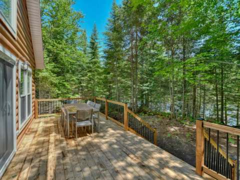 LE RASSEMBLEUR CABIN – Pourvoirie du Lac Berval