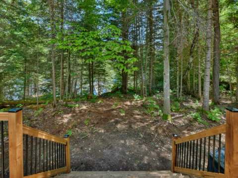 LE RASSEMBLEUR CABIN – Pourvoirie du Lac Berval