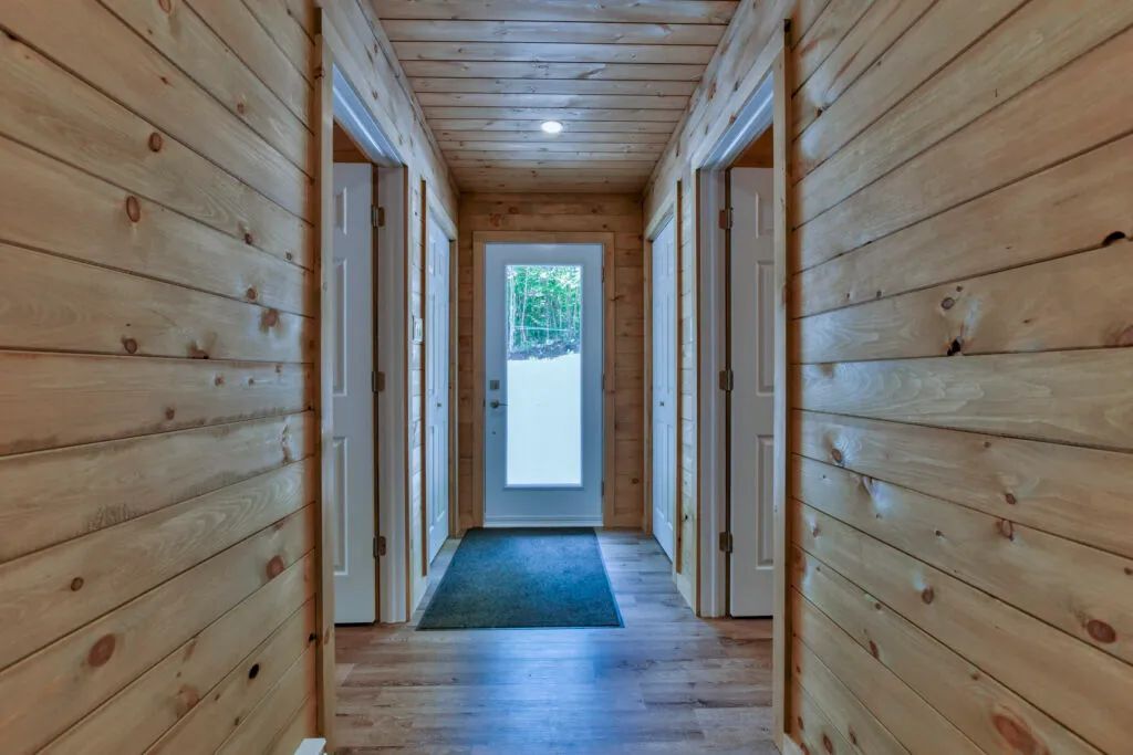 LE RASSEMBLEUR CABIN – Pourvoirie du Lac Berval