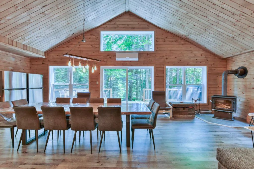 LE RASSEMBLEUR CABIN – Pourvoirie du Lac Berval