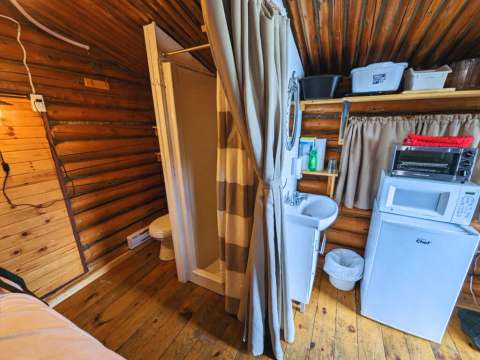 CAMP LE ROBINSON – Pourvoirie du Lac Berval