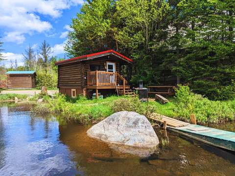 CAMP LE ROBINSON – Pourvoirie du Lac Berval