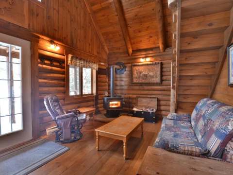 LE ROCHER CABIN – Pourvoirie du Lac Berval