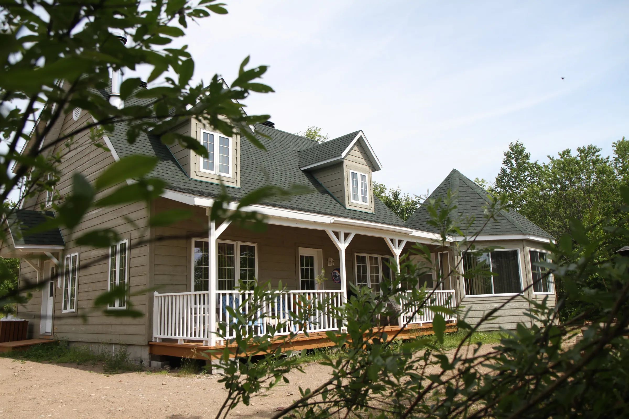 Spacious Cabin – Spacious Cabin