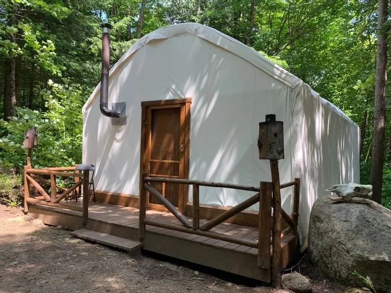 Tente de prospecteur Prêt-à-Camper - Longhouse — Pourvoirie du Lac Blanc – Pourvoirie du Lac Blanc