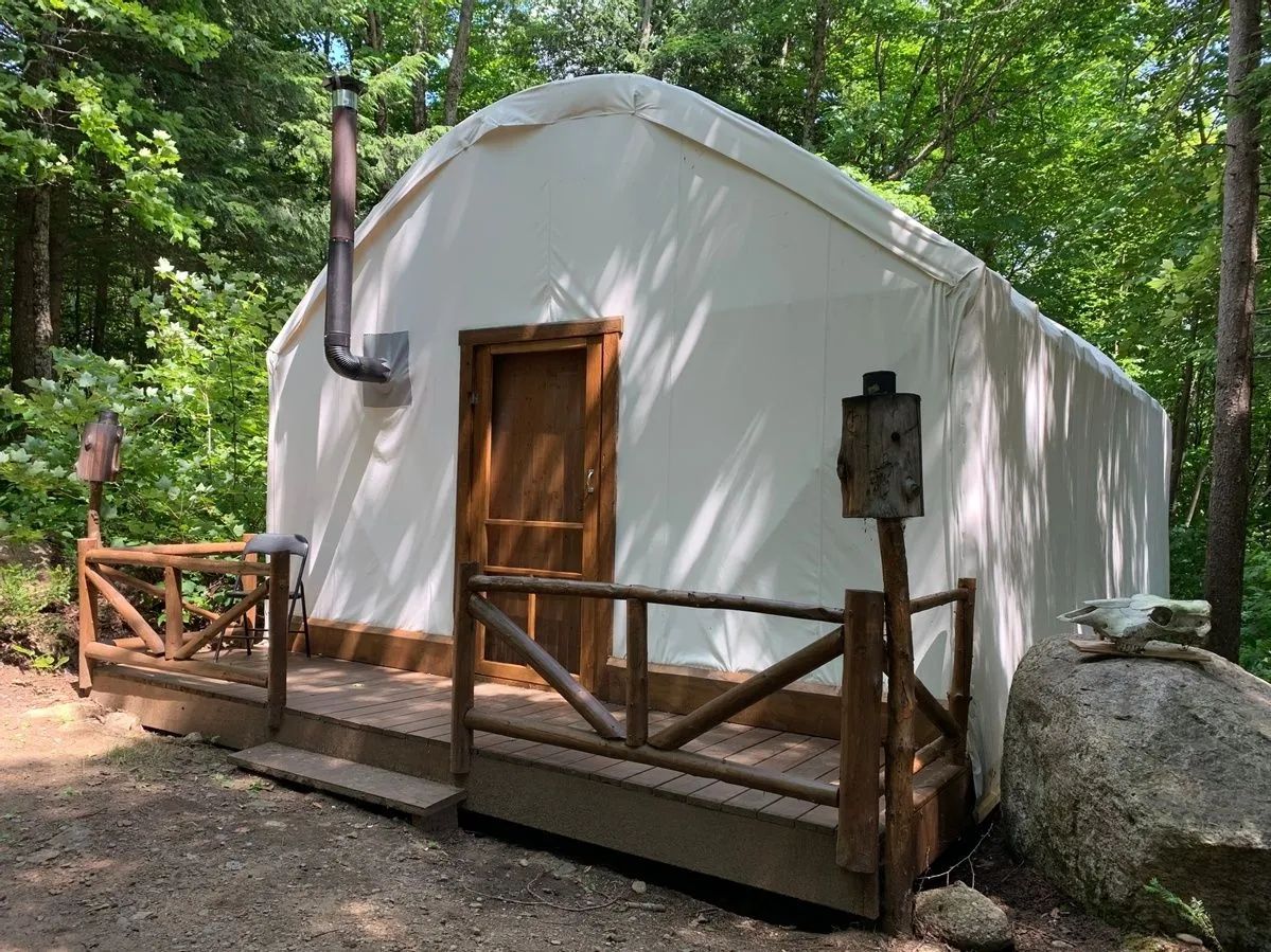 Tente de prospecteur Prêt-à-Camper - Longhouse — Pourvoirie du Lac Blanc – Pourvoirie du Lac Blanc