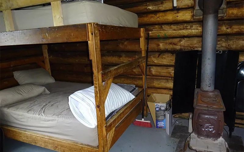 Chalet rustique — Pourvoirie du Lac Croche – Pourvoirie du Lac Croche