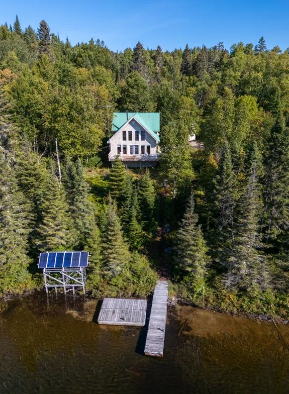 CHALET 8 — Pourvoirie du Lac Croche – Pourvoirie du Lac Croche