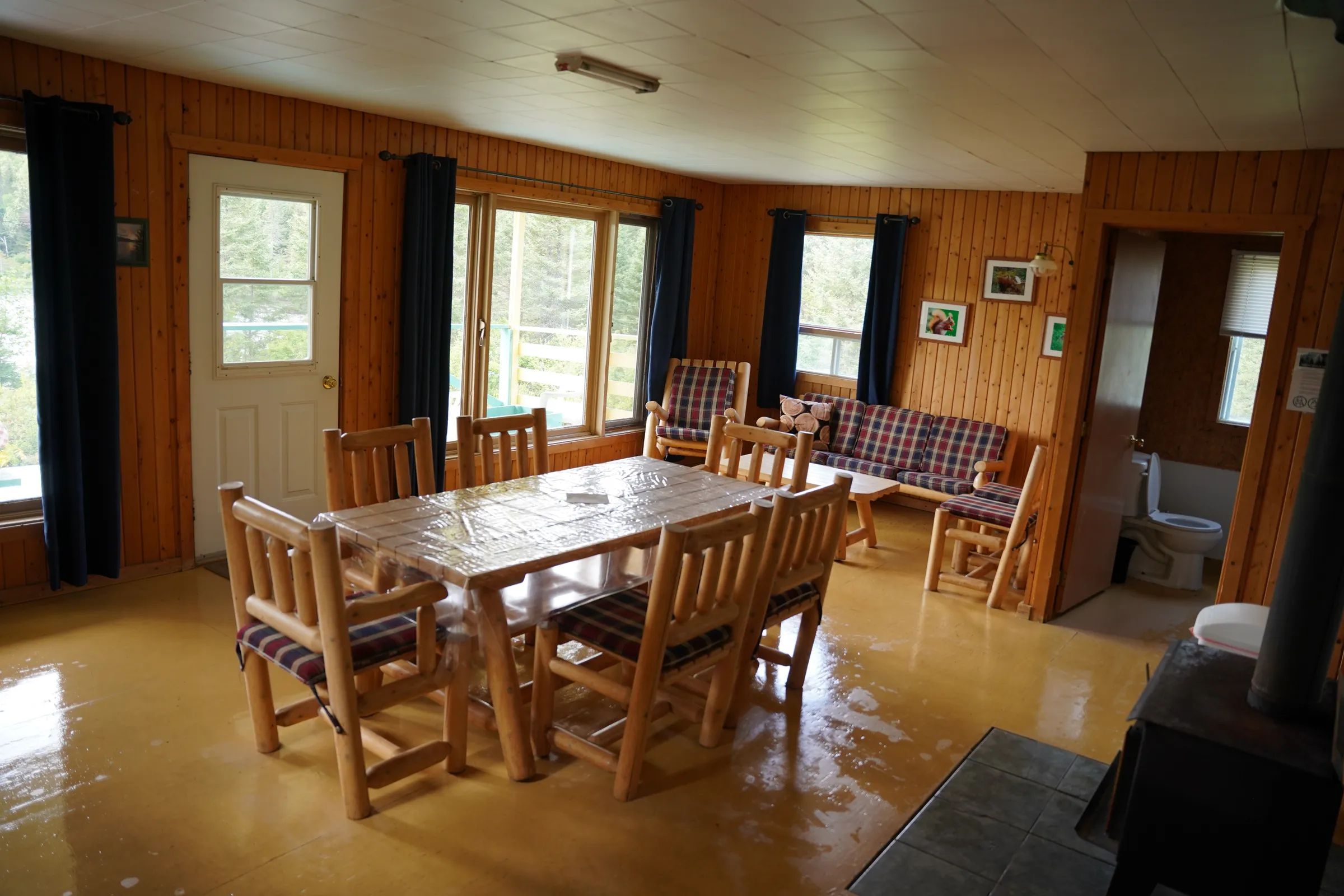 Chalet du Bûcheron — Pourvoirie du Lac Croche – Pourvoirie du Lac Croche