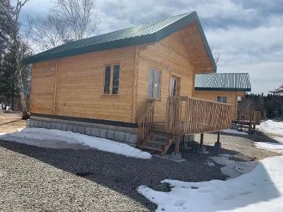 Cabin Cabins – Numbers 1 to 4 — Pourvoirie du Lac Faillon – Pourvoirie du Lac Faillon