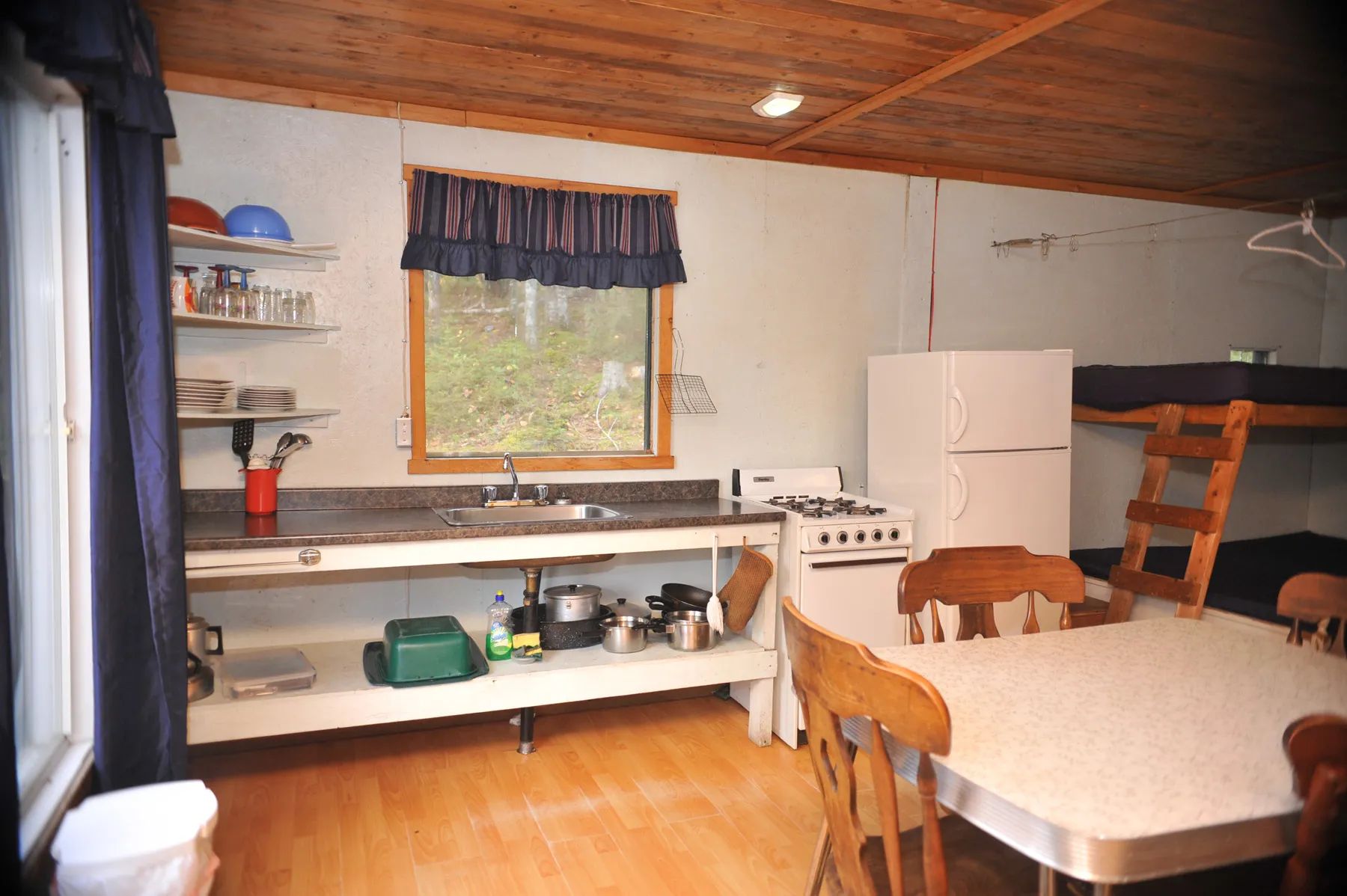 Cabin PIONNIER CAMP — Pourvoirie du Lac Kempt – Pourvoirie du Lac Kempt
