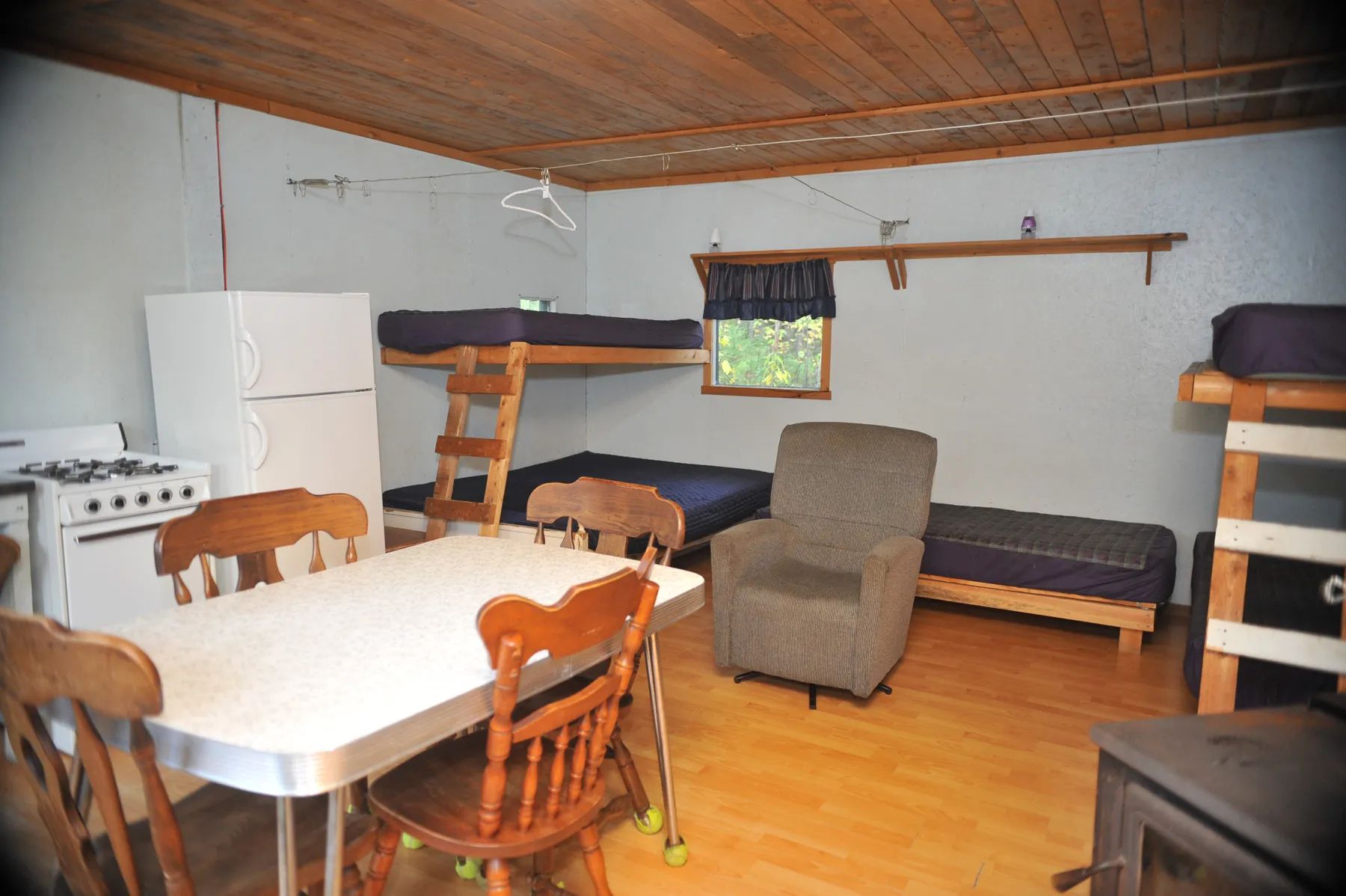 Cabin PIONNIER CAMP — Pourvoirie du Lac Kempt – Pourvoirie du Lac Kempt