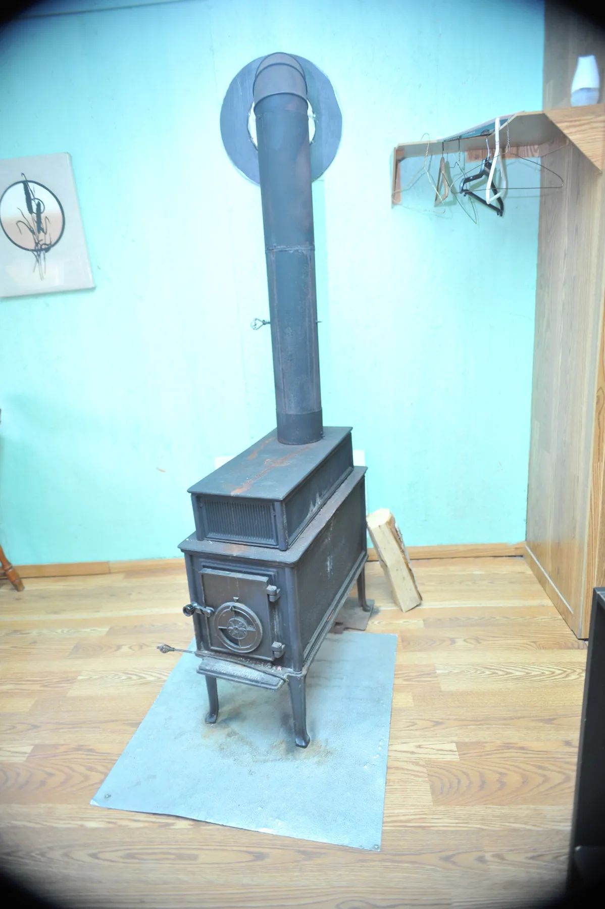 A cast iron wood stove is installed in the cabin to ensure your comfort.